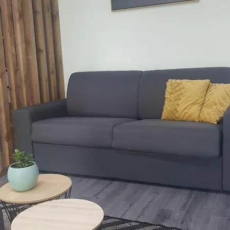 Cosy studio de 26m avec BALCON dans le centre!